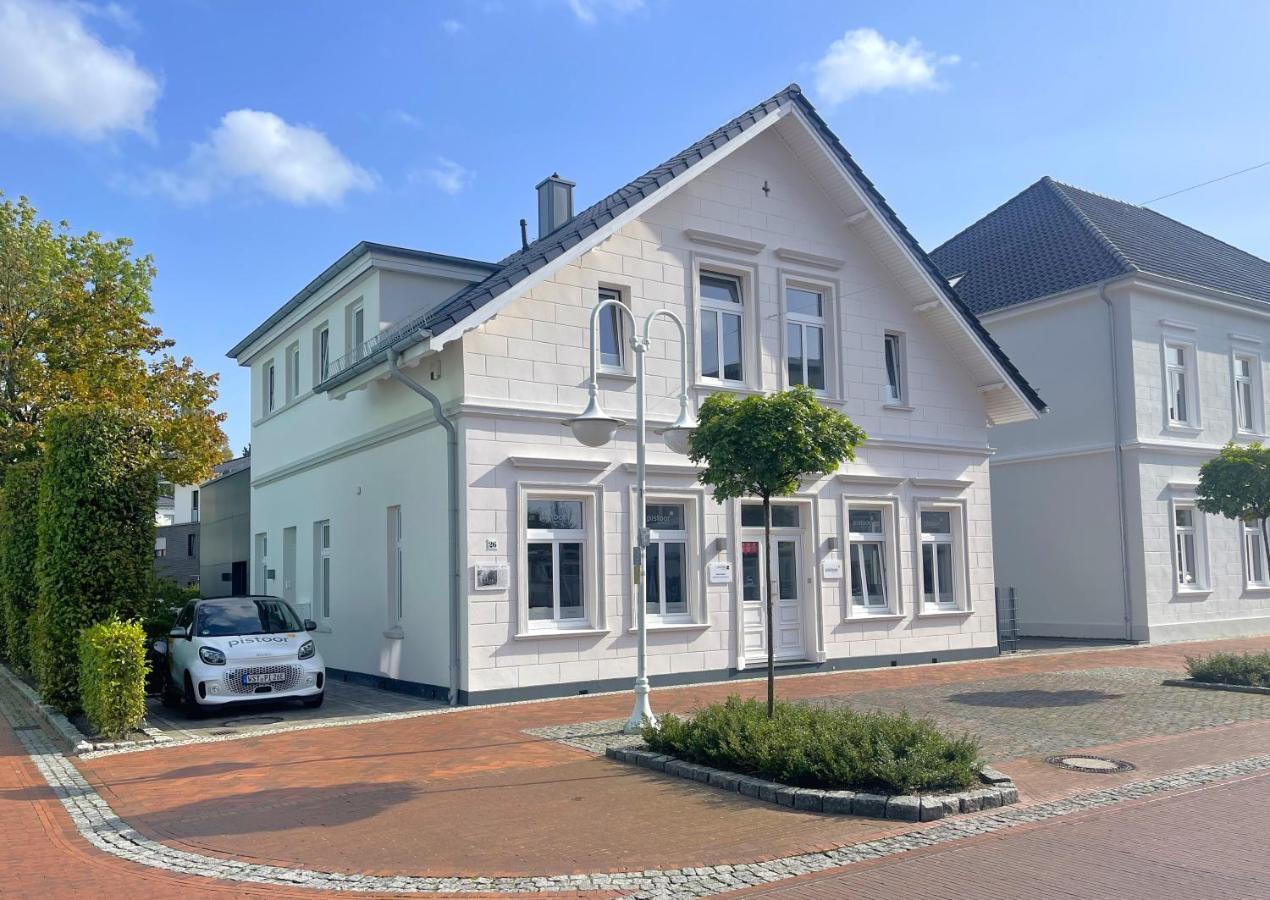 Stilvoll Wohnen In Der Kaiserlichen Post Westerstede Exterior photo